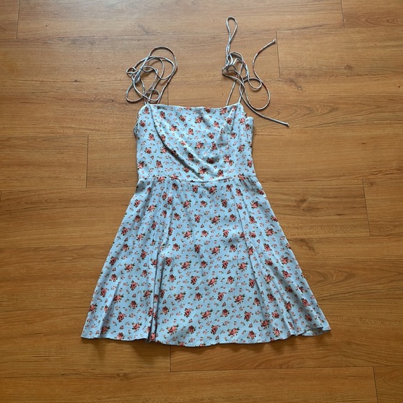 Reformation Presley Dress Petunia Floral - Picture 5 of 15